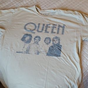 Queen graphic tee